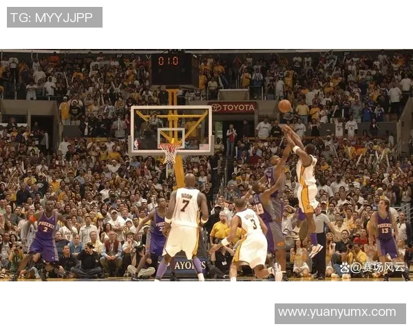 2007年湖人与太阳季后赛激战回顾：经典对决与历史瞬间的重温