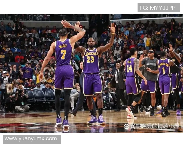 2008年与2009年骑士队对决湖人队的精彩回顾与分析