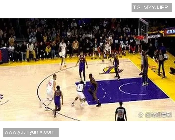 2013年湖人与快船激战回顾CCTV精彩瞬间重温篮球经典对决